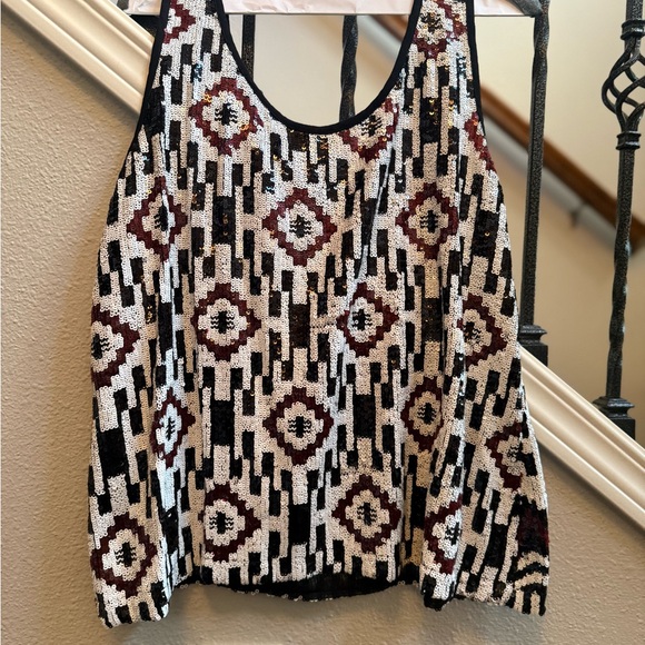 Beaded Tank - Picture 3 of 4